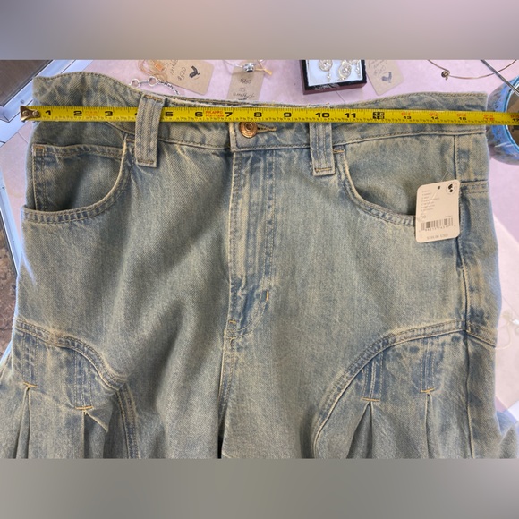 Free People Pandora Wide Leg Jeans We The Free Pleated Front Pocket LightIndigo - Picture 13 of 16